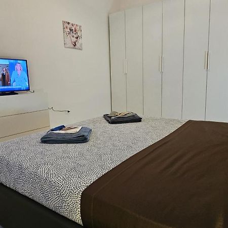 Luxury Station Apartment Болонья Экстерьер фото