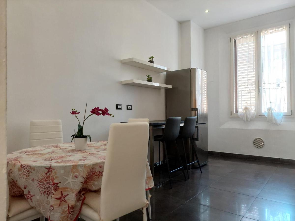 Luxury Station Apartment Болонья Экстерьер фото