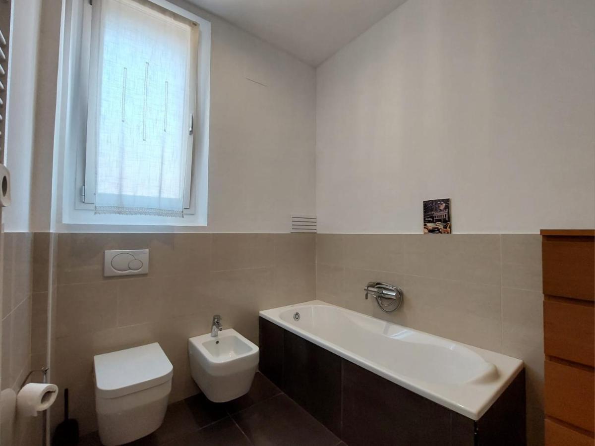 Luxury Station Apartment Болонья Экстерьер фото