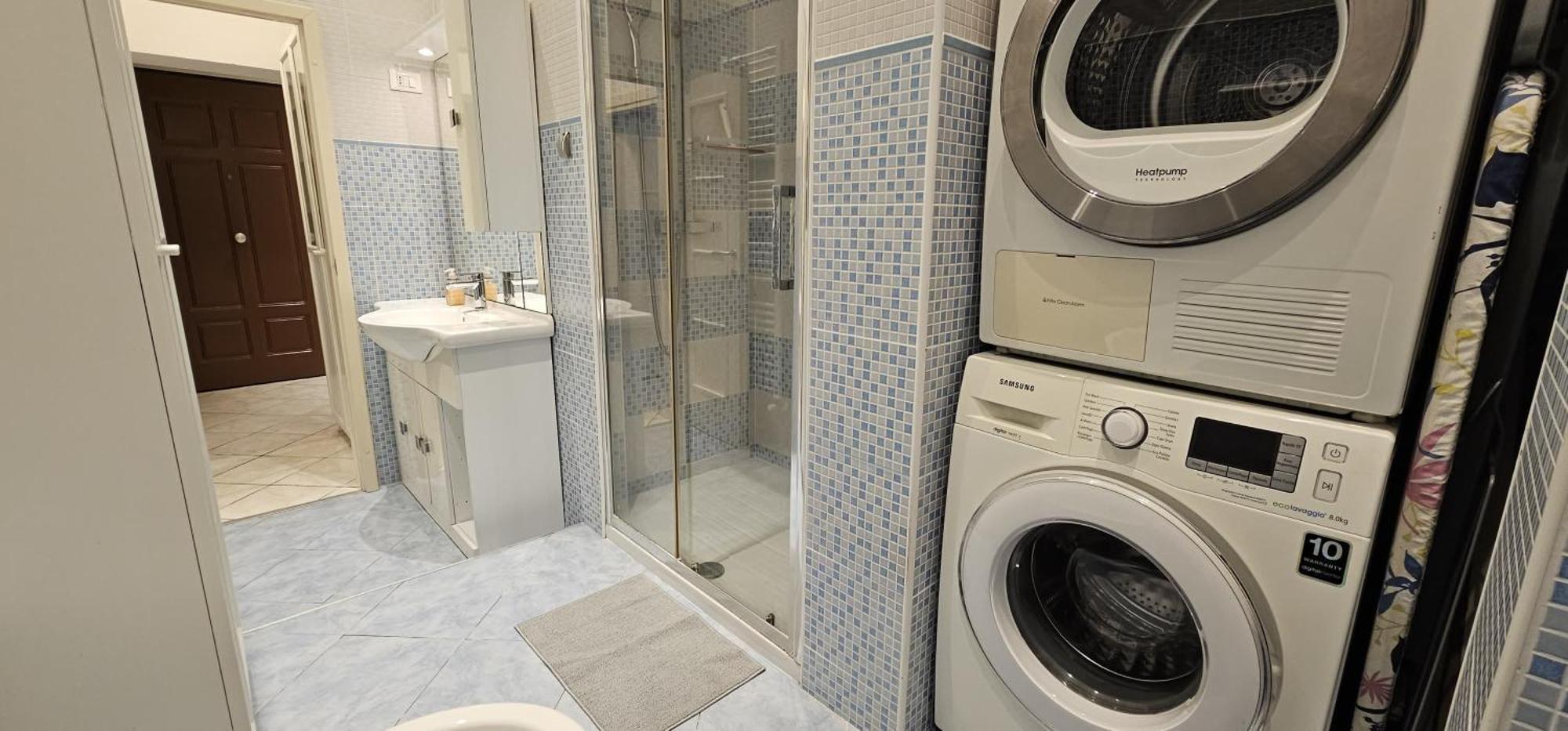 Luxury Station Apartment Болонья Экстерьер фото